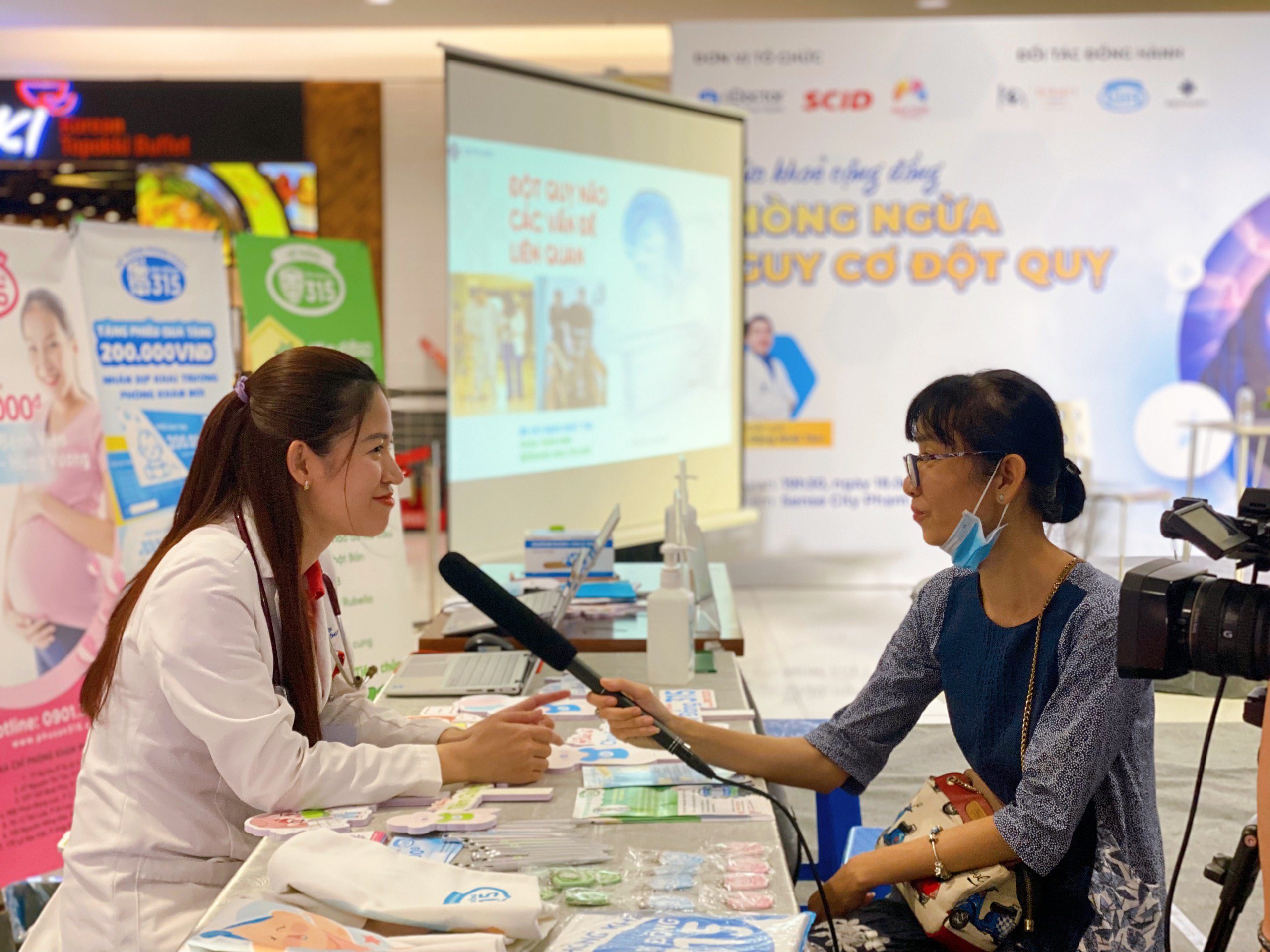 ĐỒNG LOẠT TRIỂN KHAI CHƯƠNG TRÌNH “THĂM KHÁM VÀ TƯ VẤN SỨC KHỎE MIỄN PHÍ CHO KHÁCH HÀNG MUA SẮM TẠI SENSE CITY”